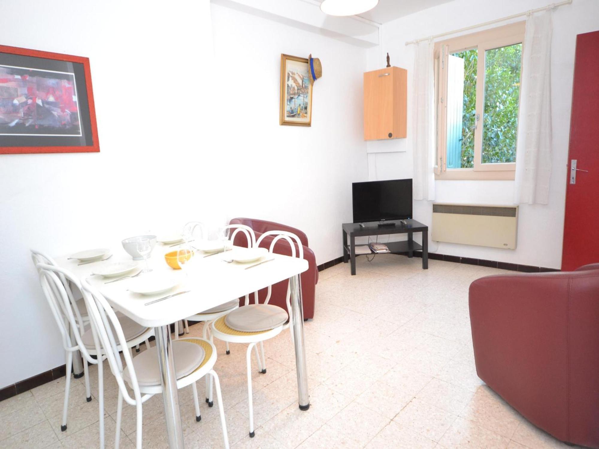 Apartment With Pool Amid Vineyards And Near The Beach 梅兹 外观 照片